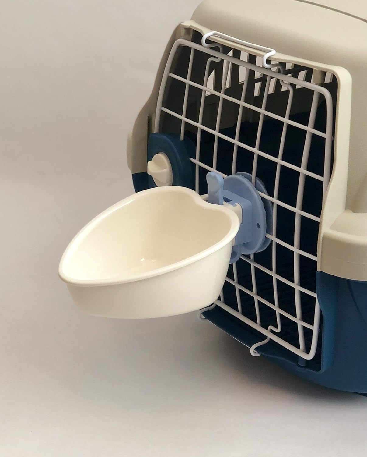 Choco Nose Patented Removable Heart Shaped Food Bowl for Dogs/Puppies/Rabbits/Cats/Guinea Pigs/Chinchillas/Birds -Water Dish for Small Pets or Animals - for Wire Cages or Crates 8 oz, Blue (C607)