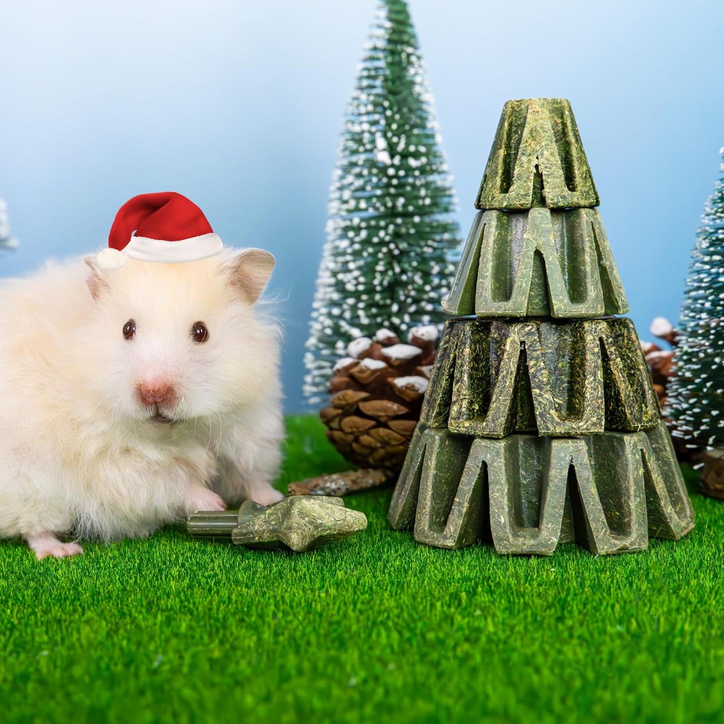 TEEWY Christmas Tree Guinea Pig Toys, Natural Vegetables, Fruits and Timothy, Hamster Chew Toys for Teeth, Guinea Pig Toys Enrichment, Small Animal Chew Toys for Chinchilla, Hamster, Rat, Gerbil