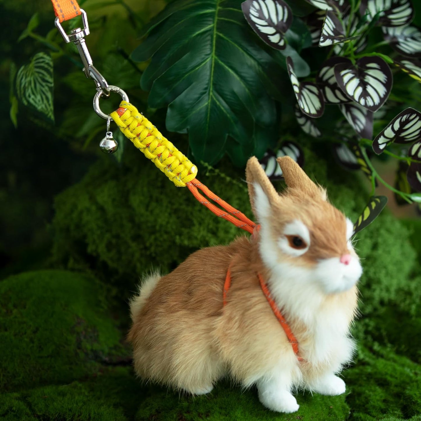 2pcs Figure 8 Harness and Leash with Reflective Strap and Bell for Ferrets, Rabbits, Bearded Dragon, Guinea Pig, Chinchilla and Hamster Small Animal Harness (Blue+Orange)