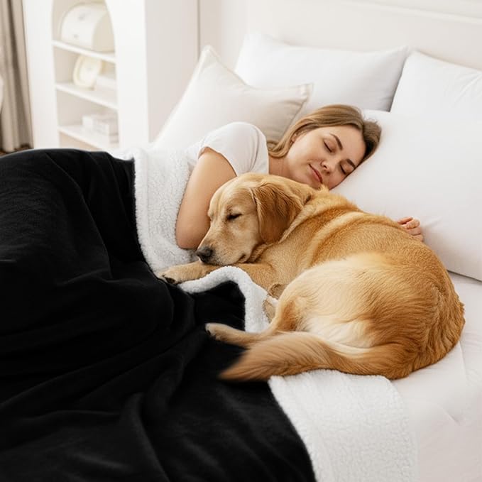 Smiry Waterproof Blanket Throw for Large Dogs, Soft Reversible Dog Blanket for Sofa Couch Bed, Washable Leakproof Sherpa Fleece Furniture Couch Cover Protector(40"x60", Black/White)