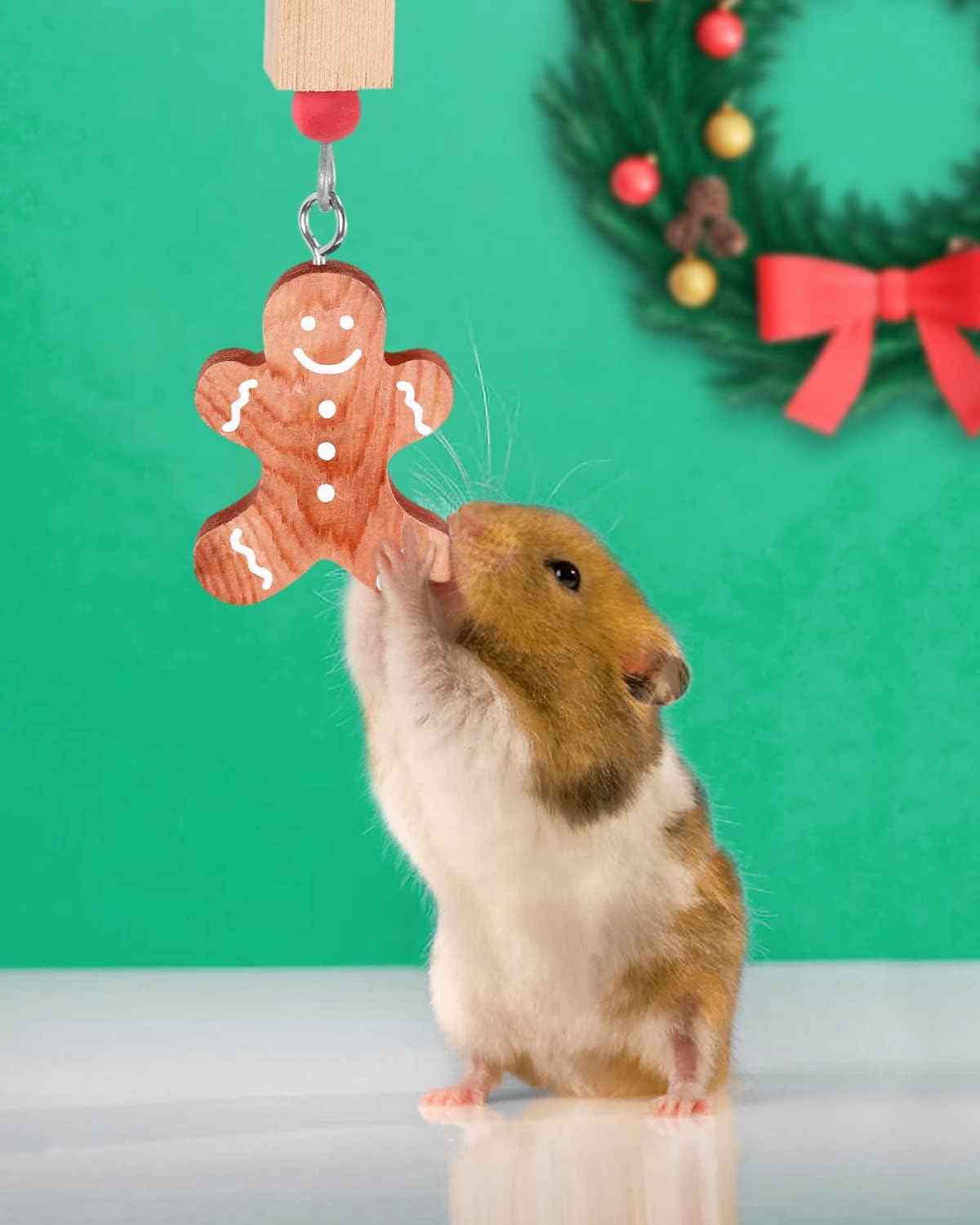 Xylolfsty Christmas Guinea Pig Toys Xmas Bunny Rabbit Toys Candy Cane Hamster Chinchilla Toys Treats for Teeth Grinding Gingerbread Christmas Tree Cage Hanging Accessories for Small Pets Gifts 3PCS
