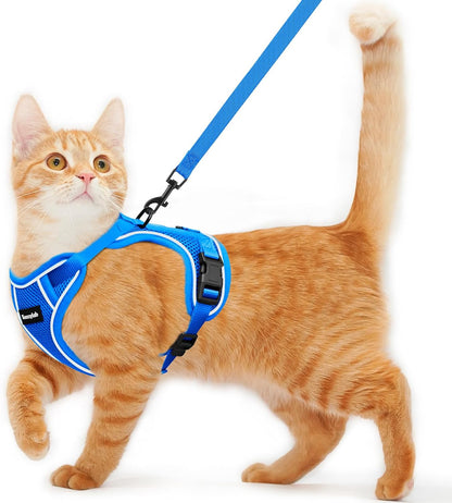 Cat Harness and Leash for Walking Escape Proof Soft Adjustable Cat Leash Breathable Comfortable Vest Easy to Wear Kitten Harness for Outdoor Travel Blue M