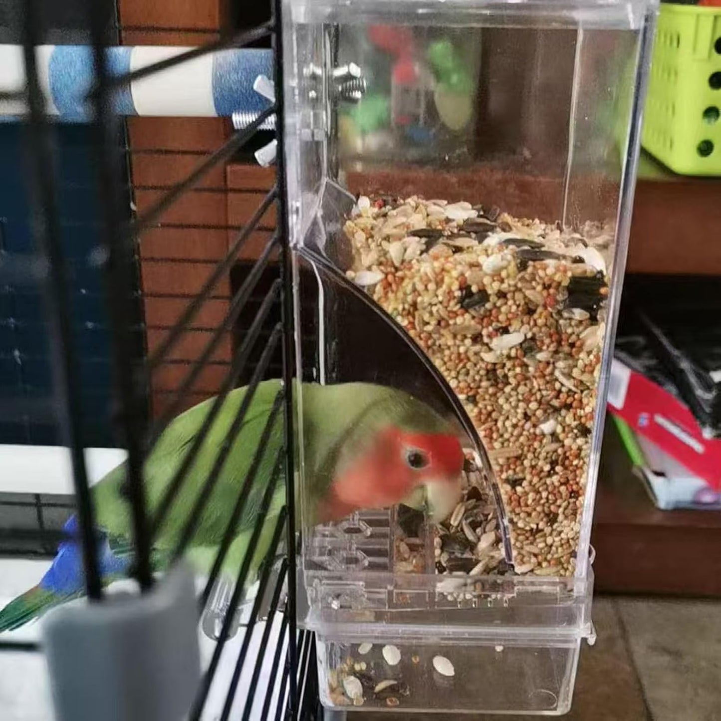 No Mess Bird Feeder for Cage, Automatic No-Spill Transparent Parrot Feeder Acrylic Cockatiel Seed Feeders with PerchParakeet Food Container Cage Accessories for Small Medium Cockatoo Finch