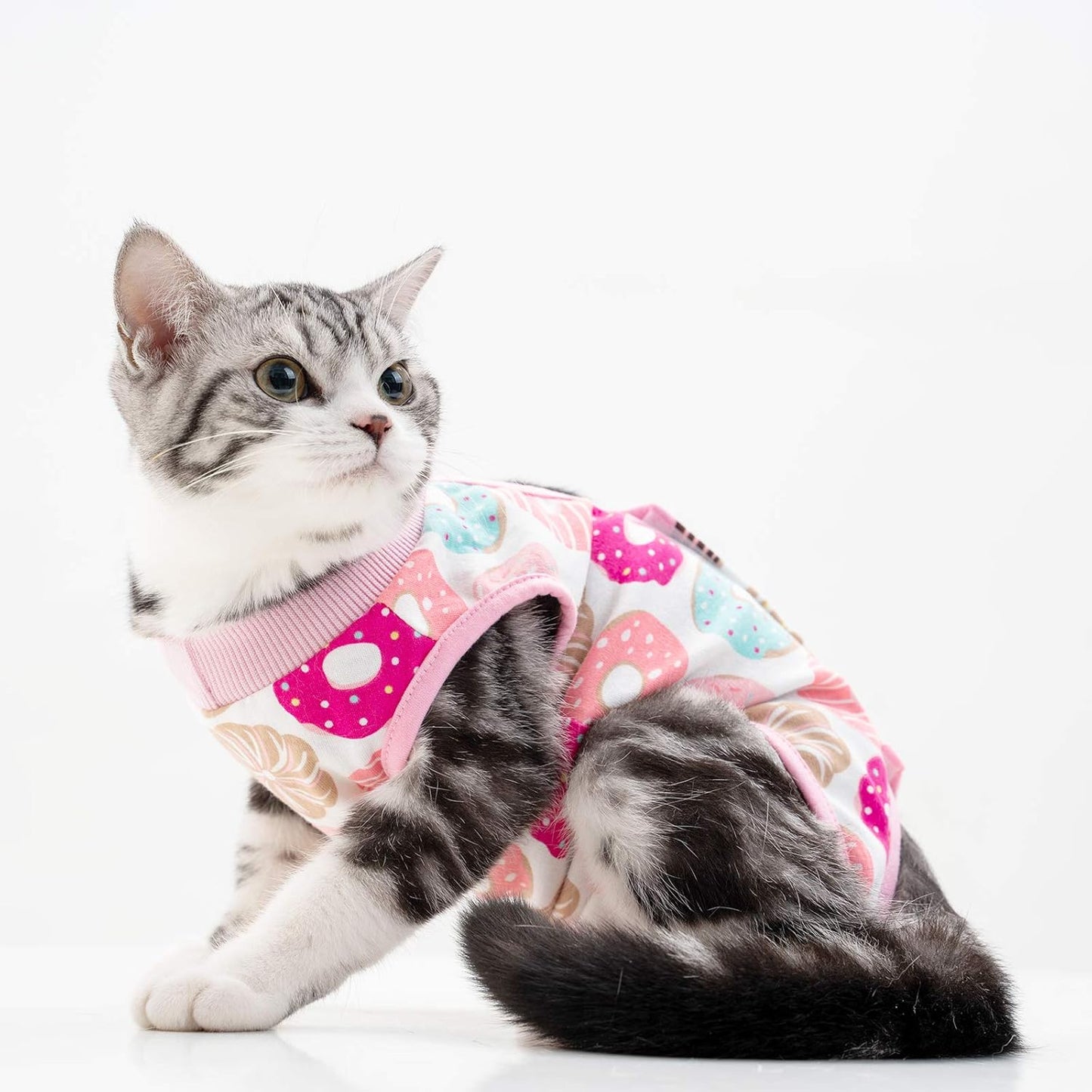 Cat Professional Surgical Recovery Suit,E-Collar Alternative for Cats Dogs,After Surgery Wear, Pajama Suit,Home Indoor Pets Clothing Doughnut L
