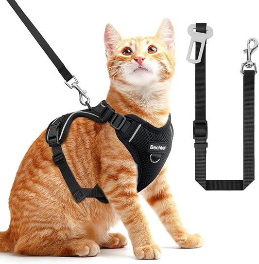 Cat Harness, Cat Harness and Leash for Walking, Adjusted in Four Directions and Breathable Cat Harness for Anti Escape That can be Fitted and Positioned, Reflective Strips Harness, Black, S