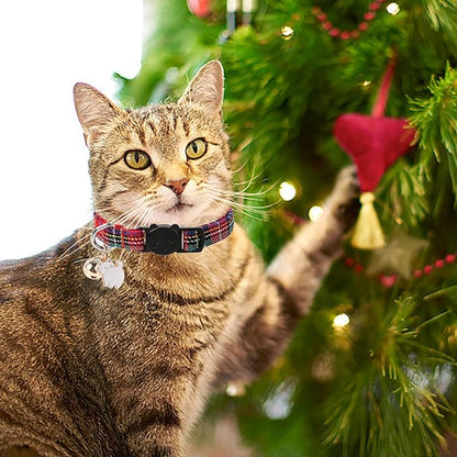 Unique style paws 2 Pack Christmas Kitten Collar Breakaway with Bell & Pendant, Adjustable Safety Cat Cotton Collars for Girl Boy Cats and Small Pets