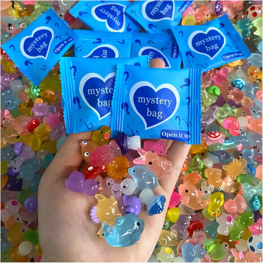 Mini Glow in The Dark Animal Resin Models Mystery Resin Animals Individually Wrapped Blind Bag Hide Small Luminous Figures DIY Fairy Garden House Micro Landscape Aquarium Decor Random Design (100)