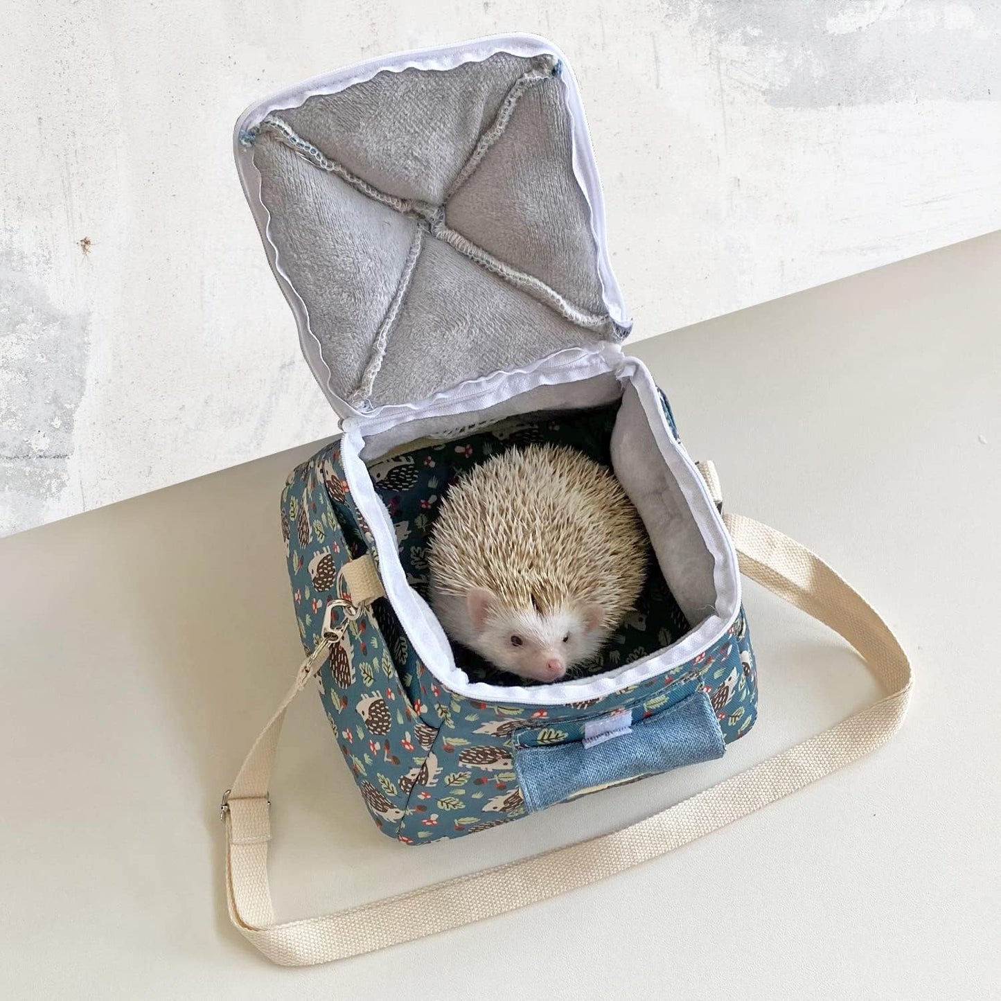 Portable Outgoing Flannel Hedgehog Carry Carrier Bag House Hideout Habitat Beds for Sugar Glider Hamster Guinea Pig Ferret Squirrel Small Animal Carrier Pouch (Dark Blue)
