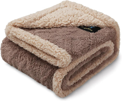 Waterproof Pet Blanket, Liquid Pee Proof Dog Blanket for Sofa Bed Couch, Reversible Sherpa Fleece Furniture Protector Cover for Small Medium Large Dogs Cats, Khaki King Size（90" x 82"）
