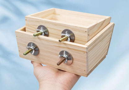 2 Pcs Guinea Pig Feeder Box, Wooden Small Animal Food Feeder, Hanging Rabbit Food Bowl, Small Animal Cage Accessories, Suitable for Rabbit Bunny Chinchilla Guinea Pig Hamster