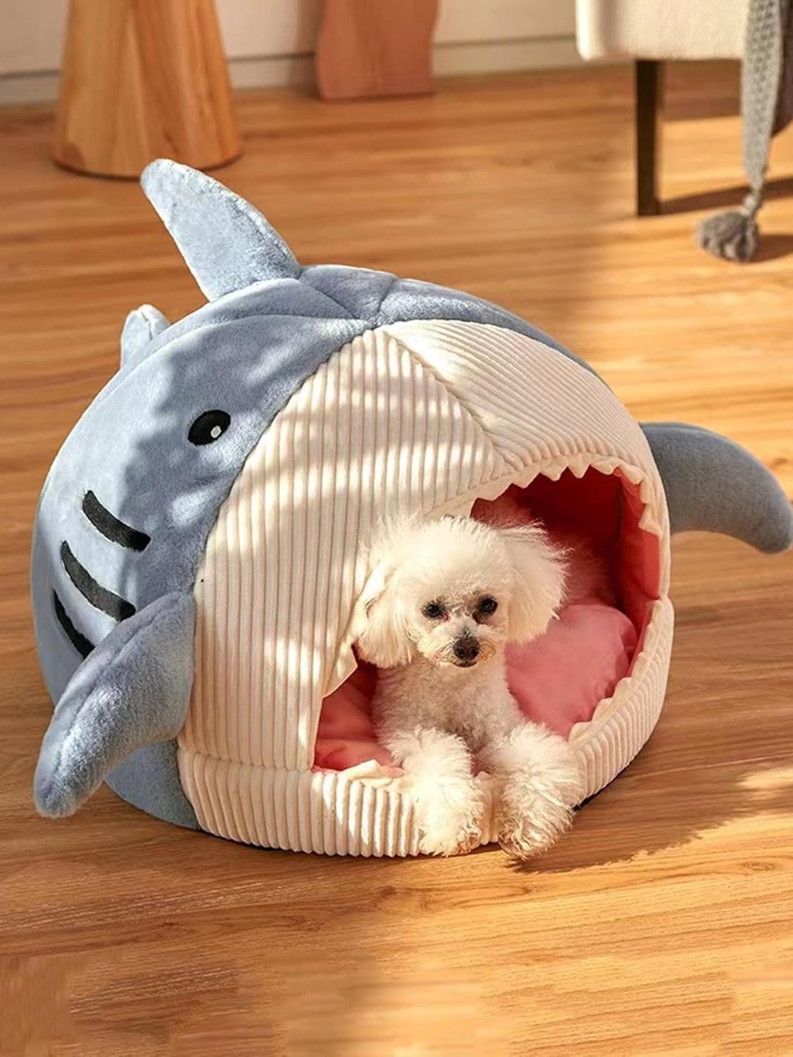 QWINEE Cat Mat Shark-Shaped Kennel Kitten Bed Hideout House Warm Soft Comfortable Semi-Closed Cat Dog Nest Blue M
