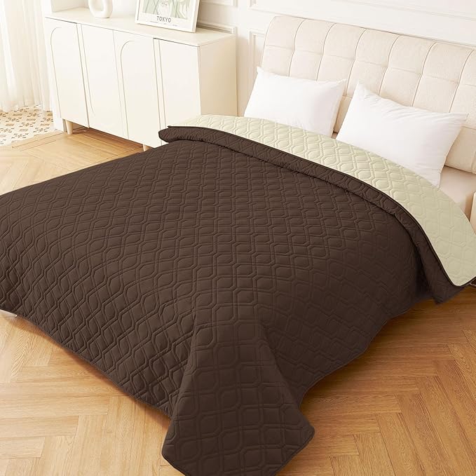 hyha Waterproof Dog Bed Blanket, Soft Pet Blankets, Waterproof Couch Cover for Dogs, Reversible Sofa Covers Washable for Furniture (82x102 Inch, Chocolate/Beige)