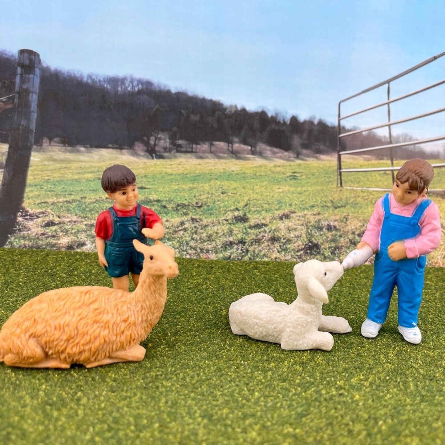 Safari Ltd. Petting Zoo TOOB - 10 Zoo Animal Figurines - Educational Toy Set For Boys, Girls, and Kids Ages 3+