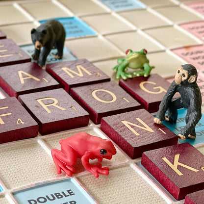 Safari Ltd. Good Luck Minis Rainforest Fun Pack – 8 Mini Figurines Including Snake, Frogs, Butterfly, Chimpanzee, Orangutan, Caiman, Bear – Educational Toy Figures for Boys, Girls & Kids Ages 5+