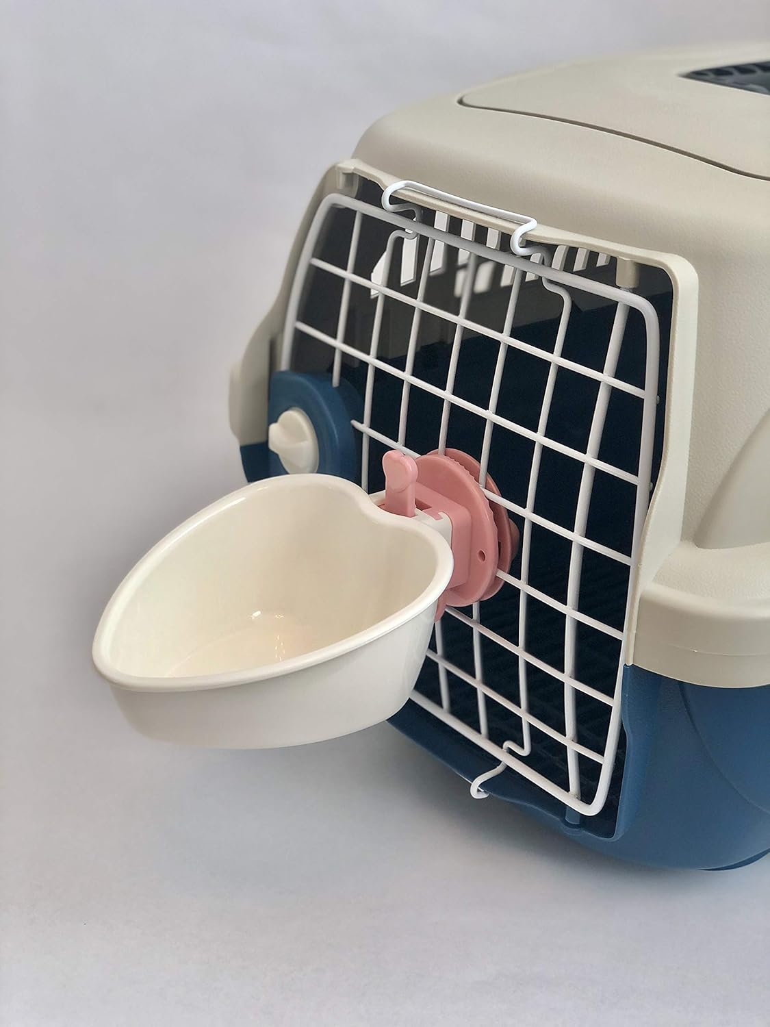 Choco Nose Patented Removable Heart Shaped Food Bowl for Dogs/Puppies/Rabbits/Cats/Guinea Pigs/Chinchillas/Birds -Water Dish for Small Pets or Animals - for Wire Cages or Crates 8 oz, Pink (C607)