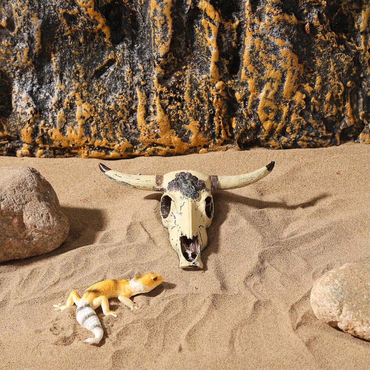 Resin Bull Skull Hideout for Terrarium Small Reptile Hide and Cave for Bearded Dragon Snake Tarantula Decorative Cattle Skeleton Decor for Tank Fish Aquarium