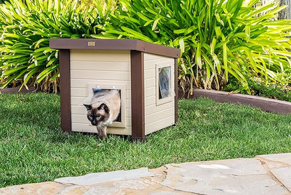 New Age Pet ECOFLEX Outdoor Cat House - Durable, Ventilated, Dual Entry, Easy Assembly, Elevated Floor, Heated Pad Compatible, 10-Year Warranty, for Multiple Cats, Maple/Brown