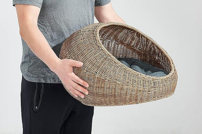 D+GARDEN Wicker Cat Bed Dome for Medium Indoor Cats - a Covered Cat Hideaway Hut of Faux Rattan Houses Pets in Dome Basket, Washable